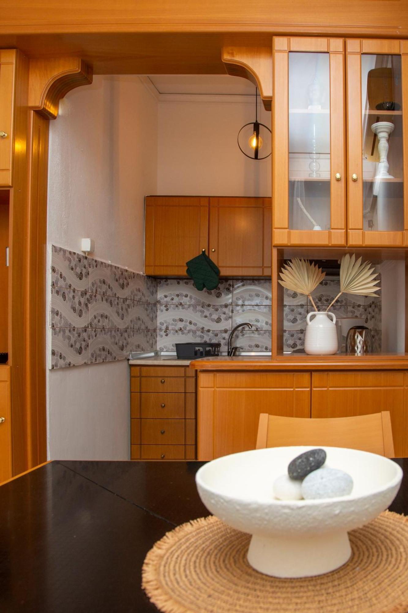 Seamoon Apartamento Néa Péramos Exterior foto