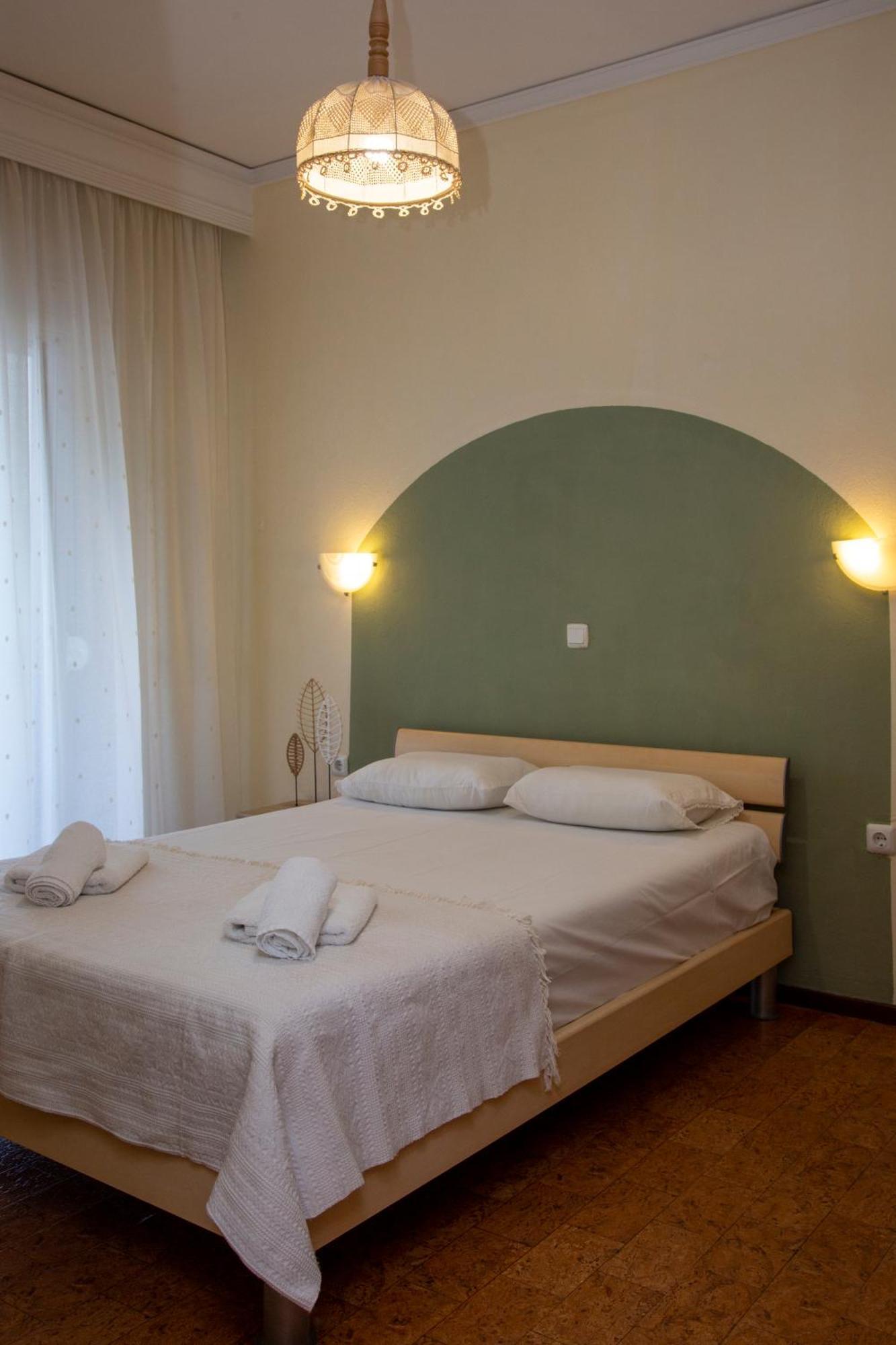 Seamoon Apartamento Néa Péramos Exterior foto
