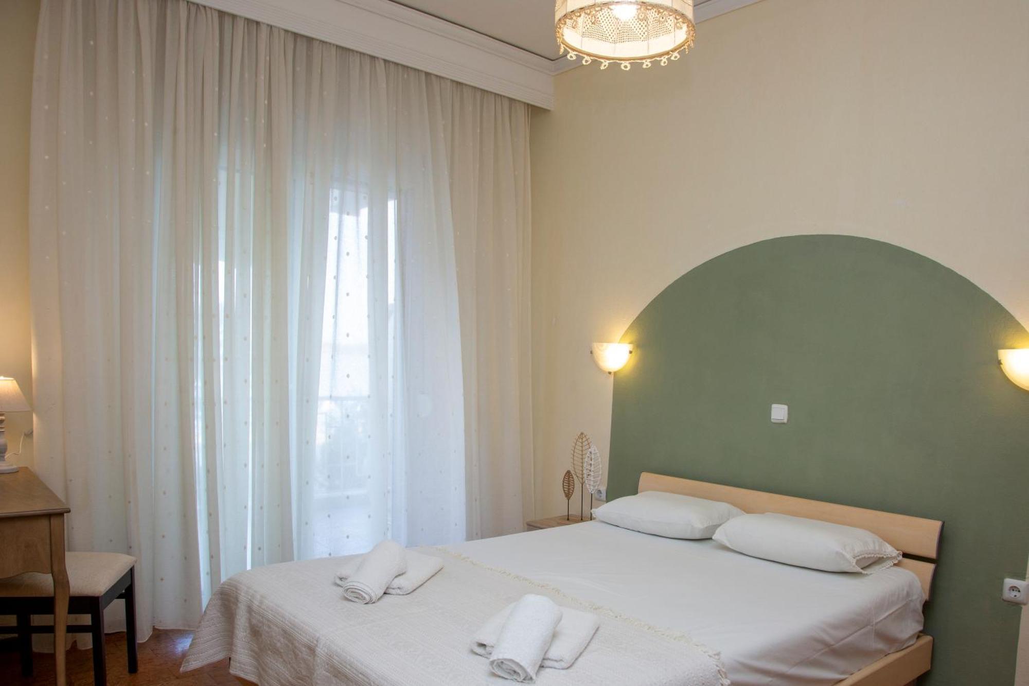 Seamoon Apartamento Néa Péramos Exterior foto